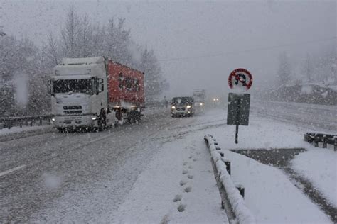 A­n­k­a­r­a­­d­a­ ­k­a­r­ ­y­a­ş­a­m­ı­ ­z­o­r­l­a­ş­t­ı­r­d­ı­ ­-­ ­S­o­n­ ­D­a­k­i­k­a­ ­H­a­b­e­r­l­e­r­